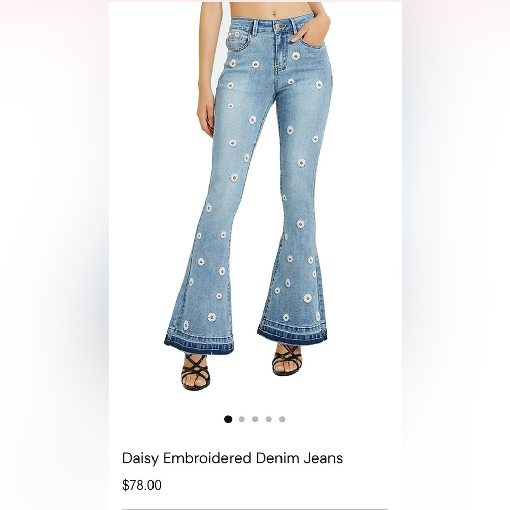 Love and Harmony stretch daisy jean with flare bottom size Medium 6-8